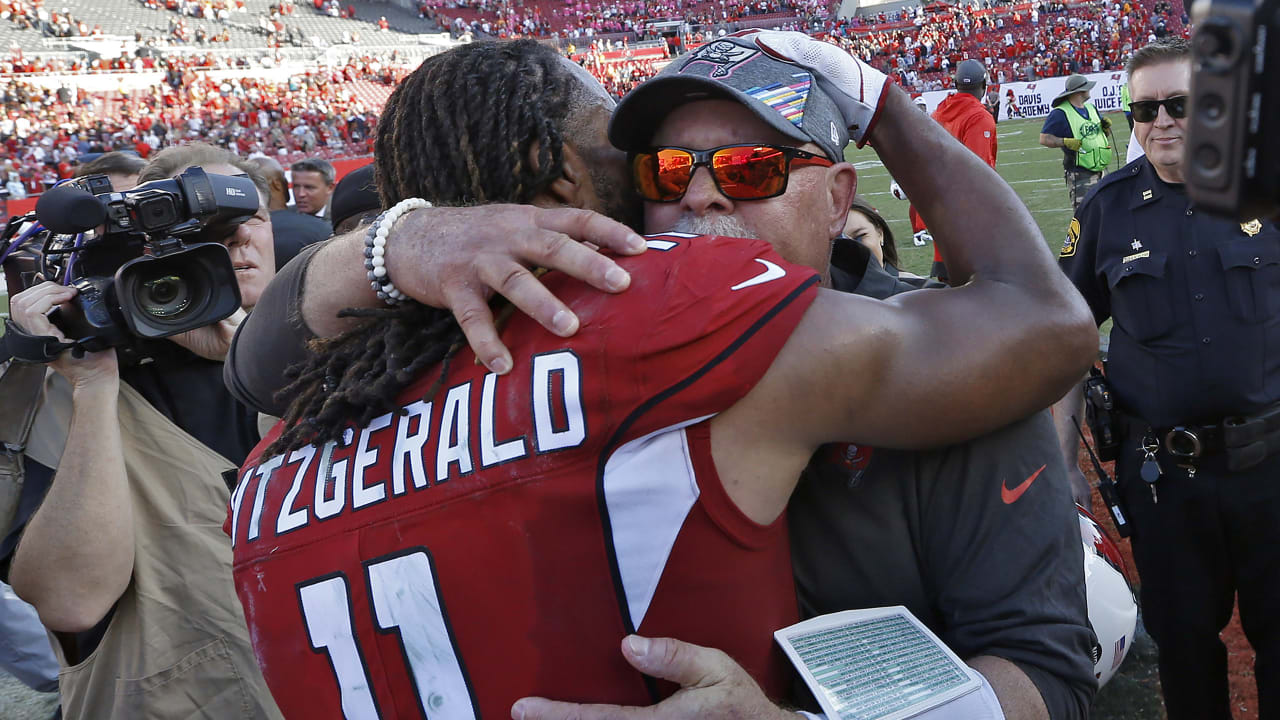 It's pretty itchy': GB Fire Chief wears 49ers shirt as part of NFC