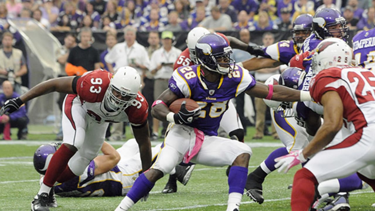 Adrian Peterson has big day as Vikings hold off Cards