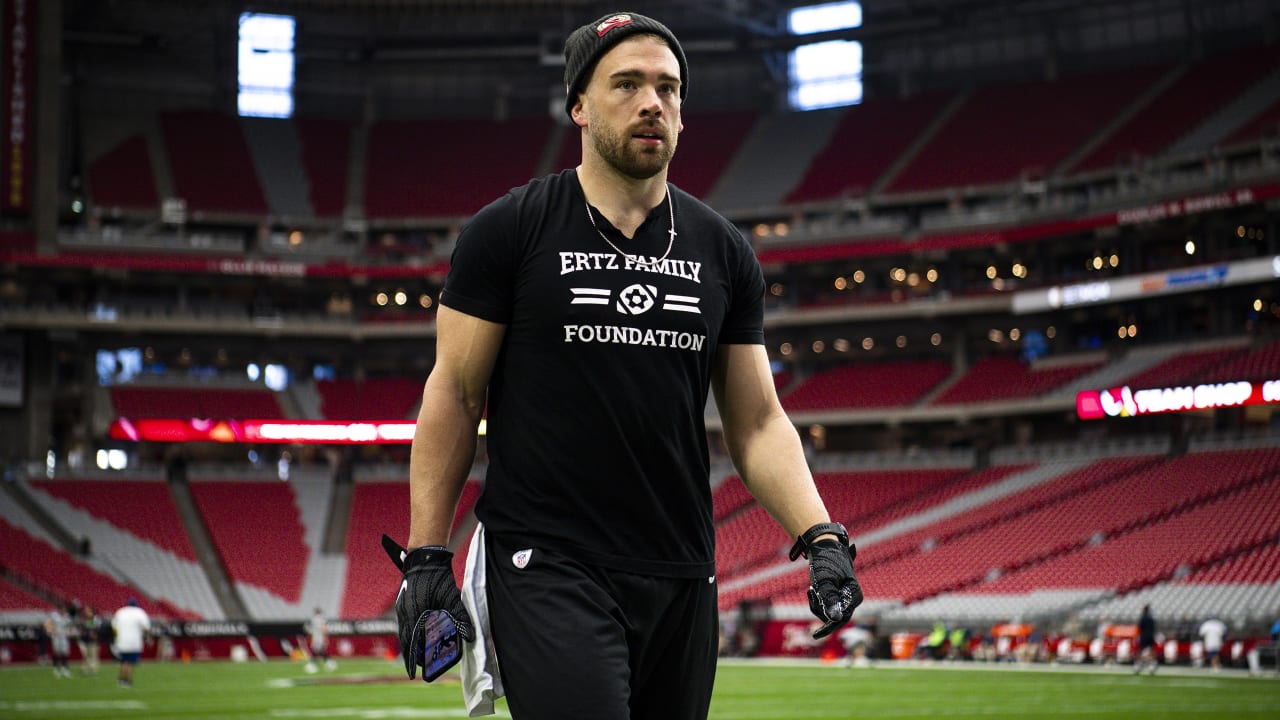 Tight end Zach Ertz is named the Arizona Cardinals 2022 Walter Payton Man  of the Year