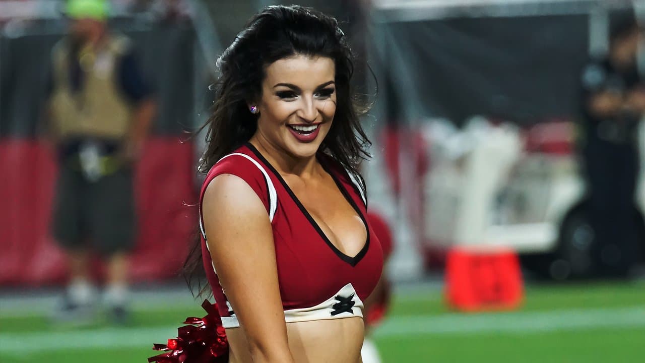 LINDSAY  Ravens cheerleaders, Hot cheerleaders, Hottest nfl