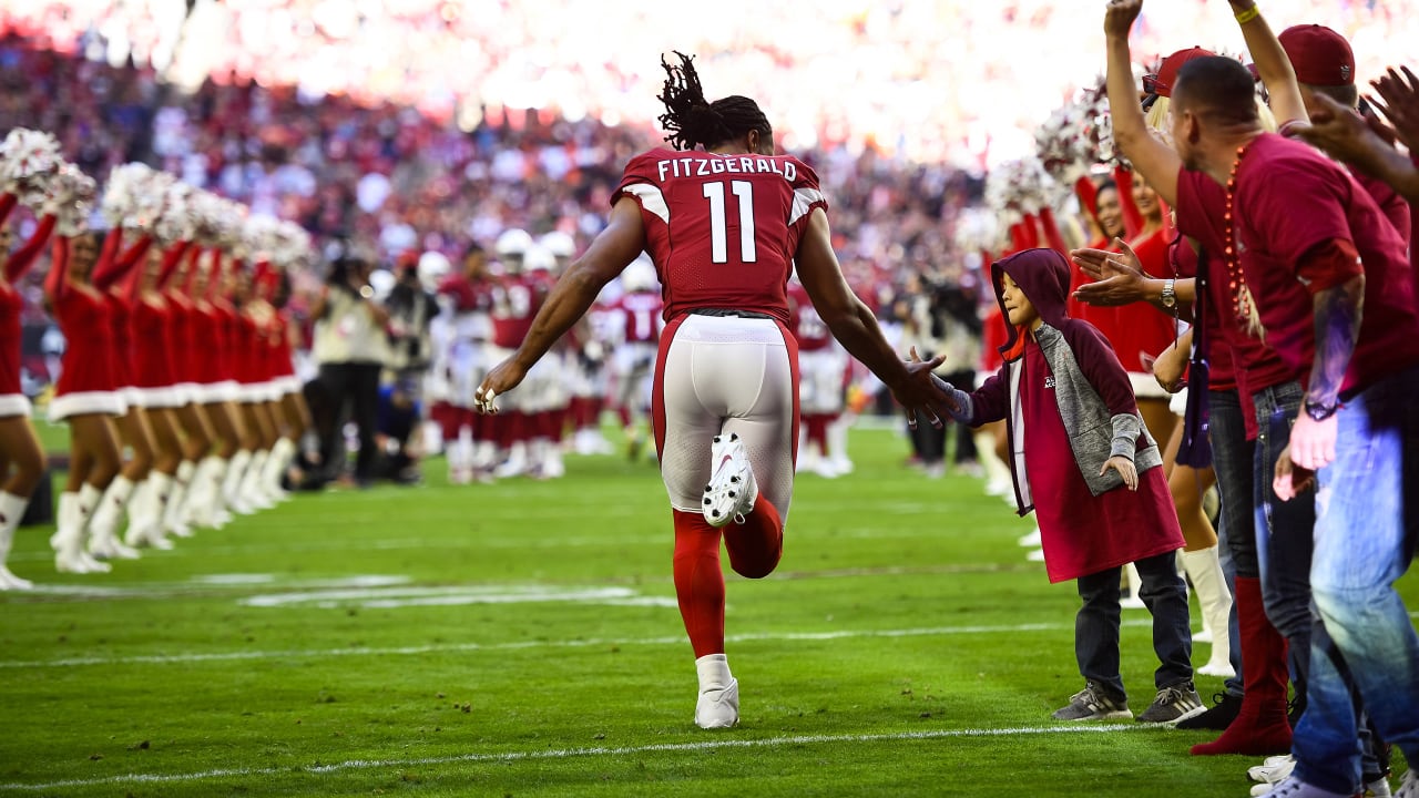 Larry Fitzgerald doesn't commit to retiring, playing in NFL again