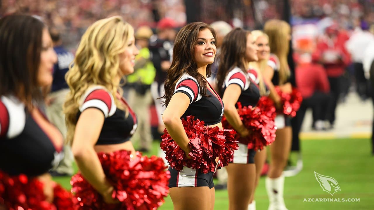 Cheerleaders At Rams Game