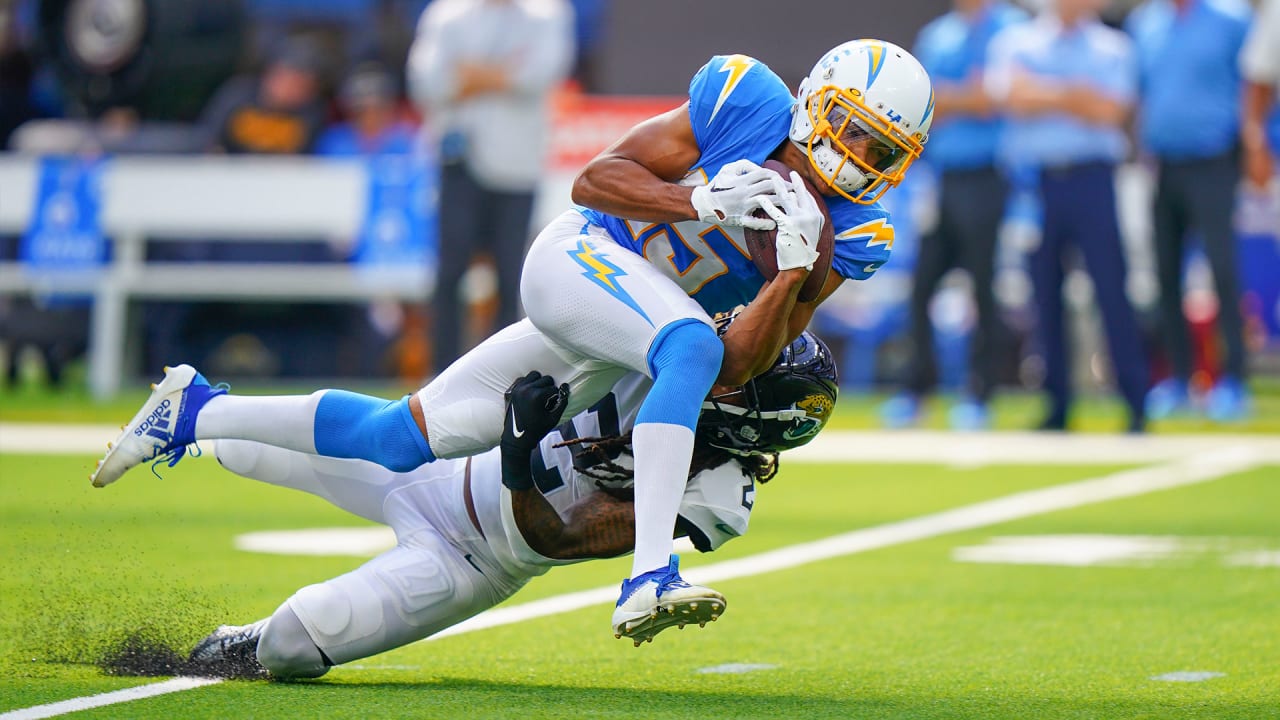 Can't-Miss Play: Los Angeles Chargers quarterback Justin Herbert's 51-yard  bomb to wide receiver Joshua Palmer seals win vs. Raiders