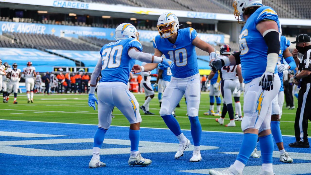 Chargers Recap: Defense blows 21-point lead to Broncos, lose 31-30 - Bolts  From The Blue