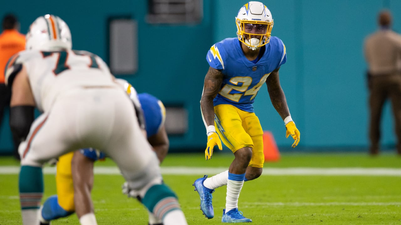 Jaelan Phillips Secures Dolphins' win vs. Chargers with Fourth