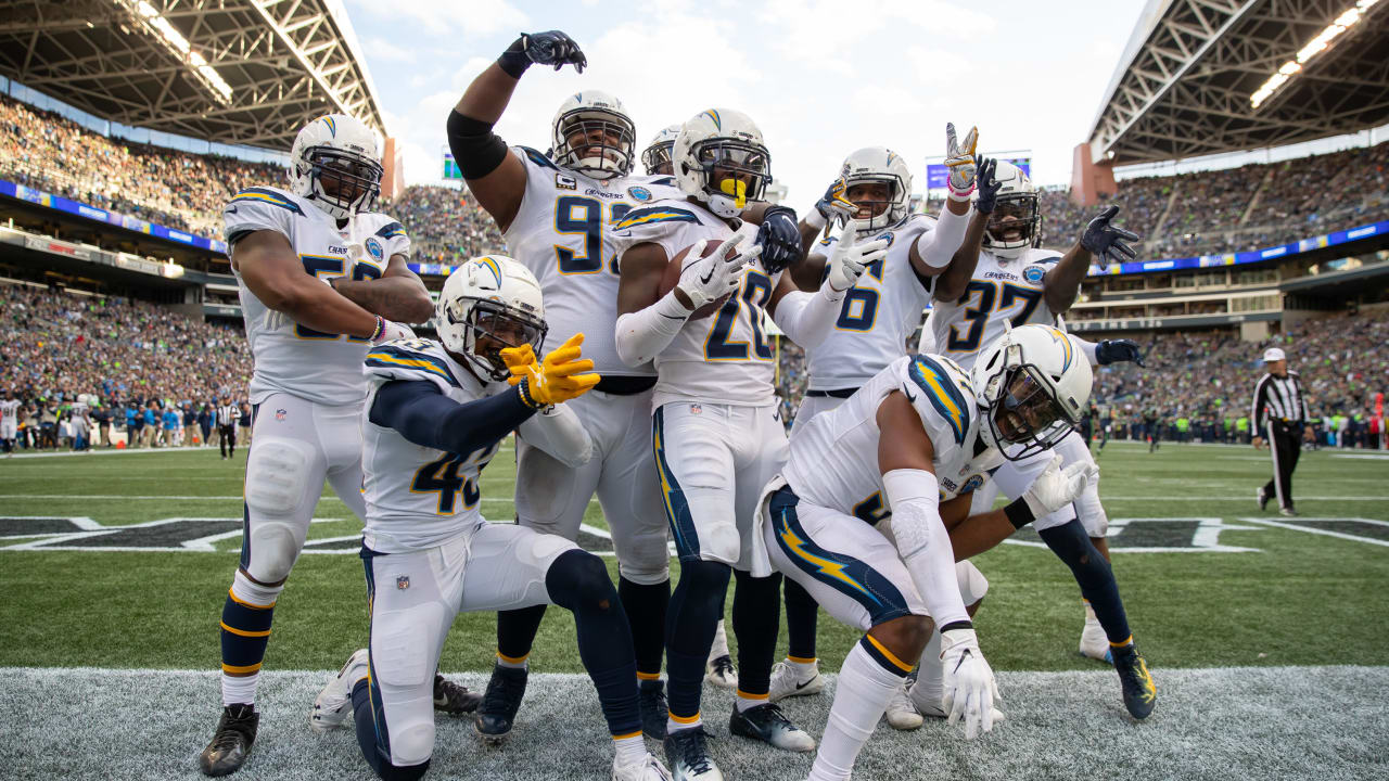 Chargers Camp Report Full Pad Practice Chargers Defense Makes Bold Statement - df23g2p