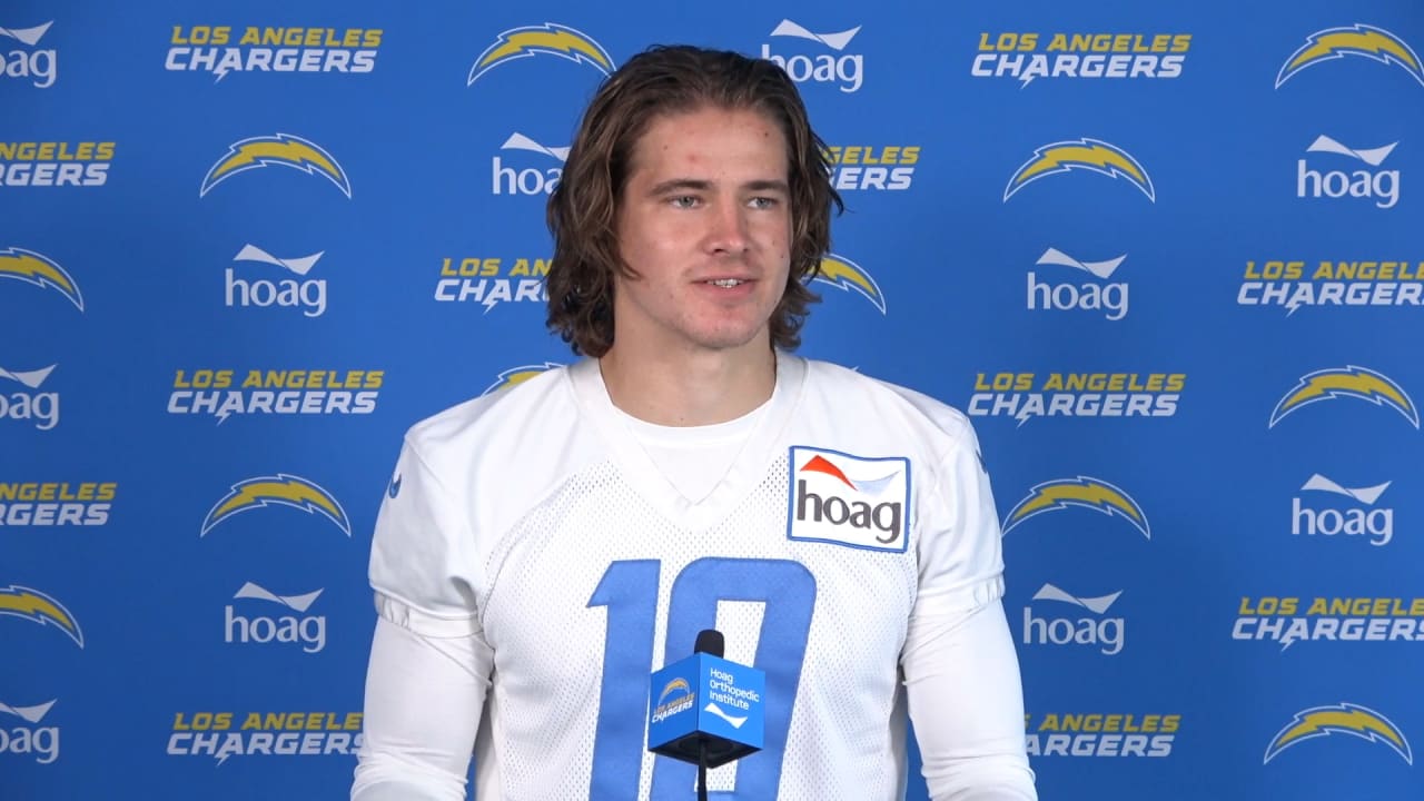 Chargers, QB Justin Herbert agree to 5-year extension worth $262.5 million,  AP source says - West Hawaii Today