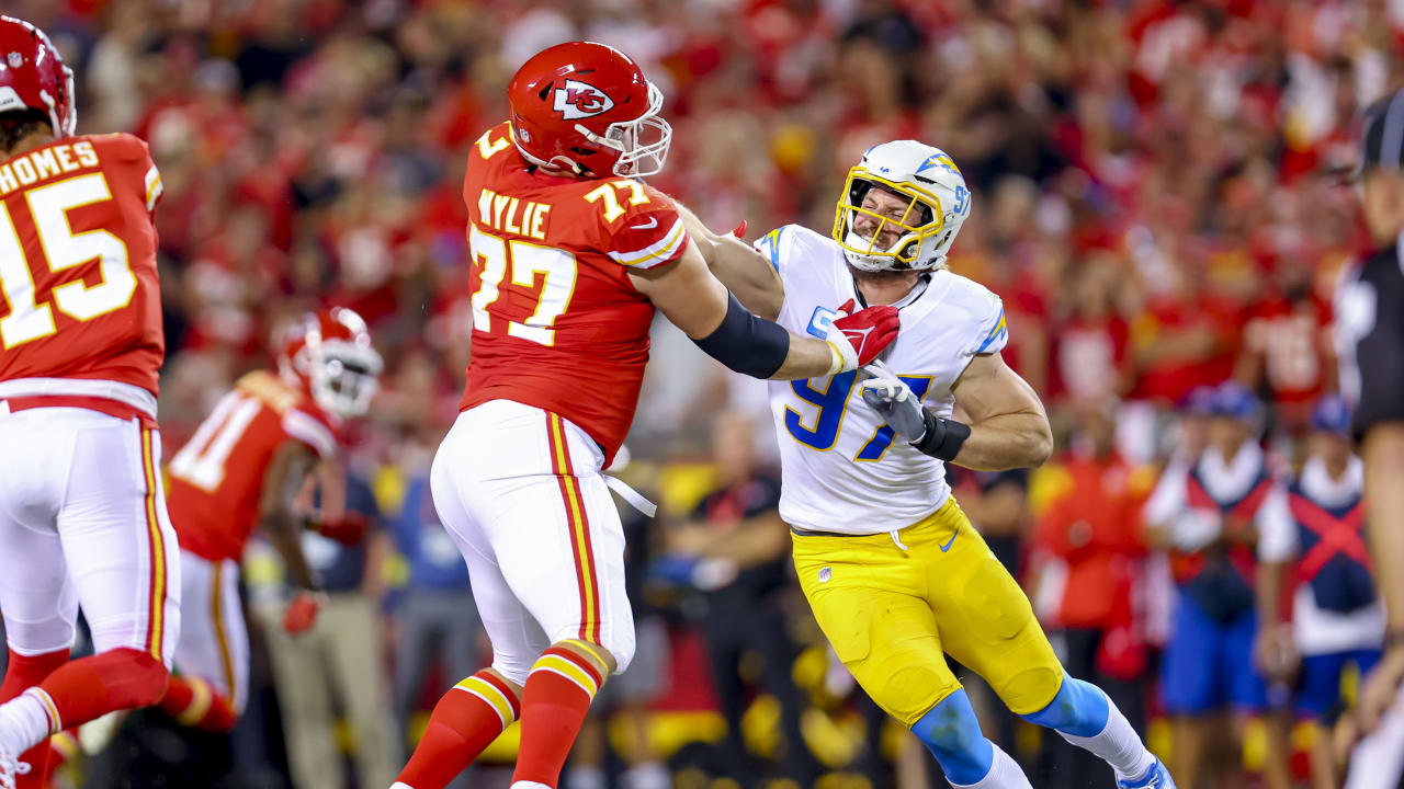 13,096 Chiefs Chargers Stock Photos, High-Res Pictures, and Images - Getty  Images