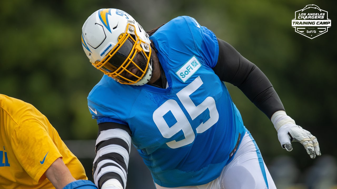 Training Camp Notebook: Linval Joseph's Strength on Display