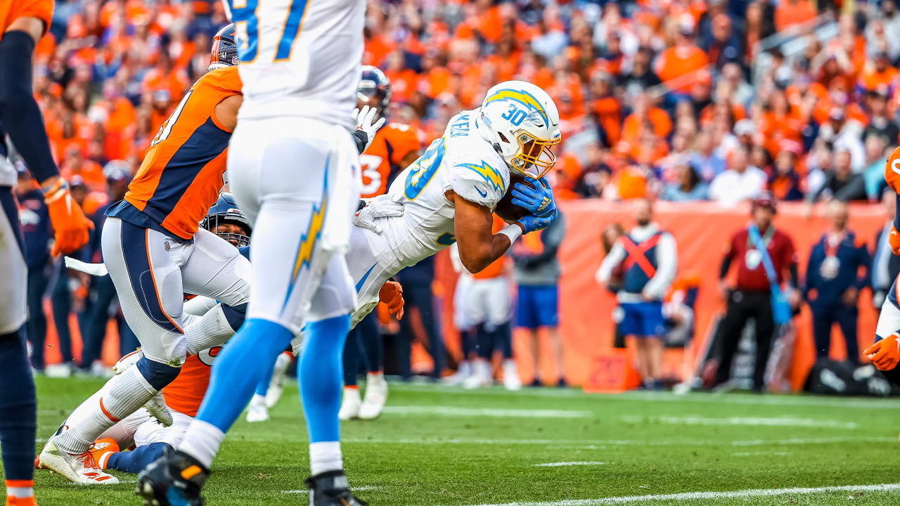 Chargers Fall to Broncos, 28-13 in Week 12 of 2021 Season