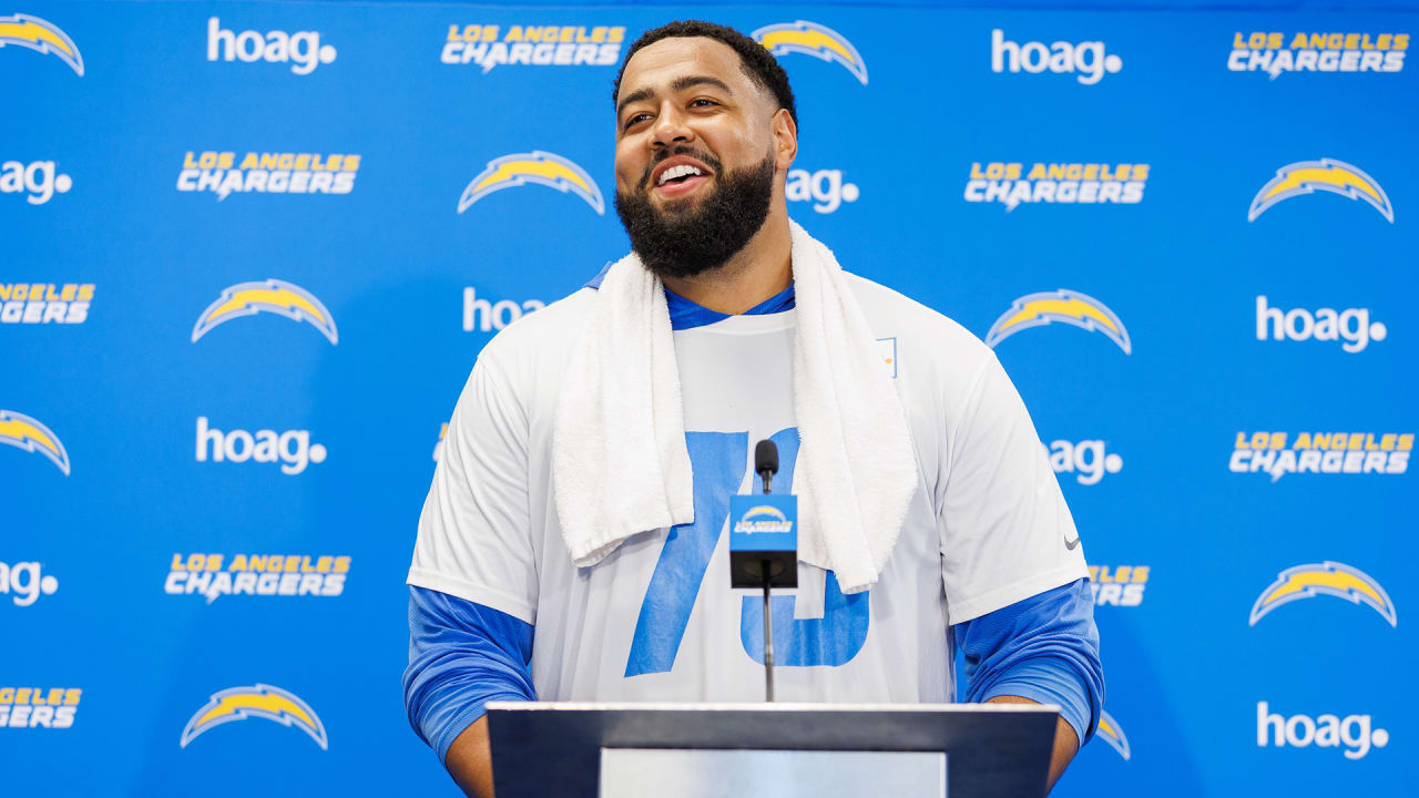 Los Angeles Chargers offensive tackle Trey Pipkins III (79) takes his  stance during an NFL football game against the Jacksonville Jaguars Sunday,  Sept. 25, 2022, in Inglewood, Calif. (AP Photo/Kyusung Gong Stock