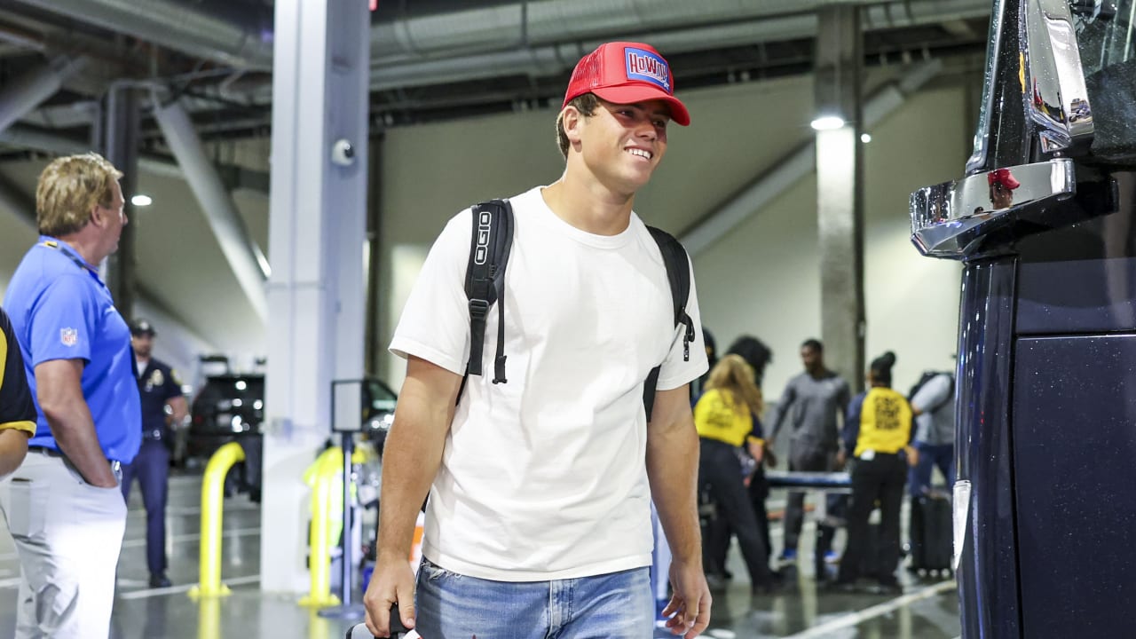 Photos: Bolts Arrive for Preseason Matchup with Saints at SoFi