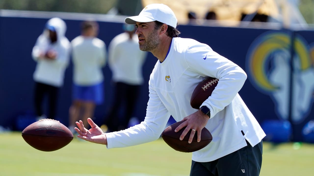 Chargers Interview Rams’ Zac Robinson for Offensive Coordinator