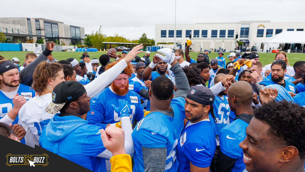 Chargers Injury: Justin Herbert enters blue tent holding left hand - Bolts  From The Blue