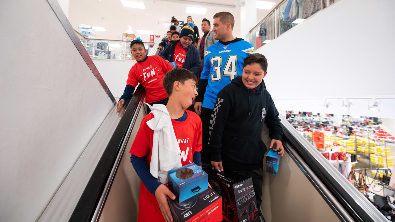 Photos: Derek Watt Teams Up with JCPenney to Spread Holiday Cheer