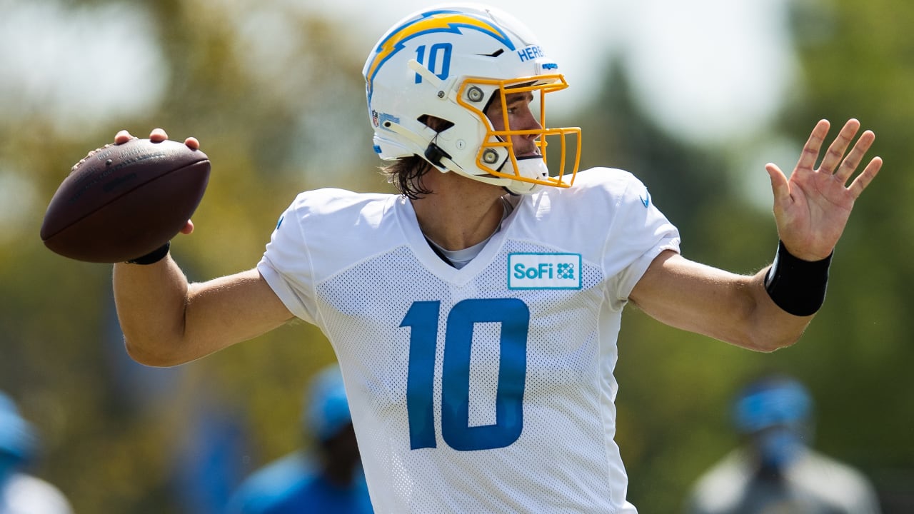 Raiders-Chargers preview: How does Justin Herbert look with Kellen