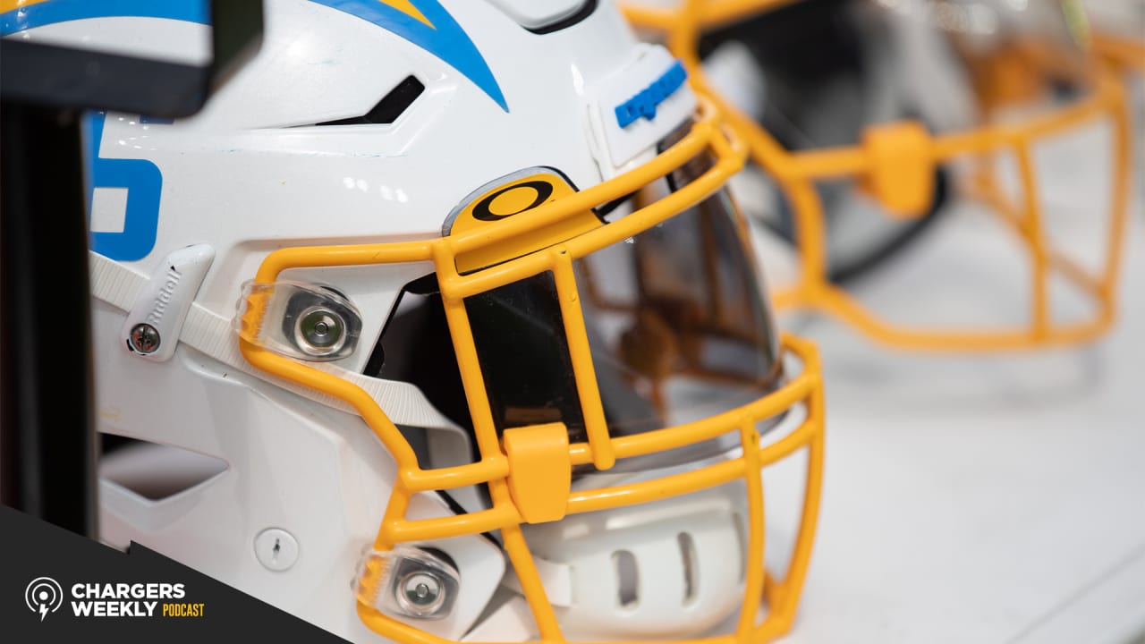 Pro Football Focus lead draft analyst Mike Renner discusses running back  and wide receiver options for the Chargers outside the first round of the  2020 NFL Draft.