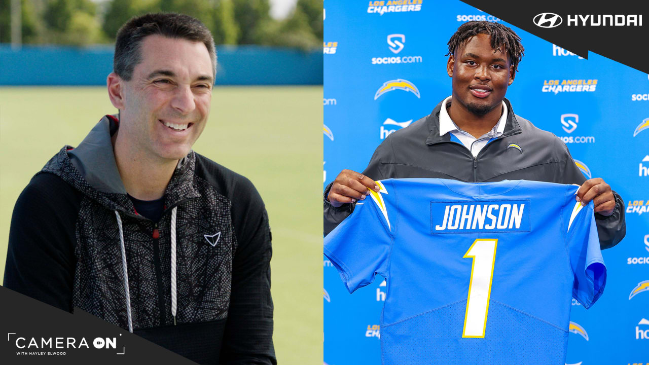 Photo: Los Angeles Chargers Justin Herbert (L) and Joshua Palmer smile at  SoFi - LAP20211212810 