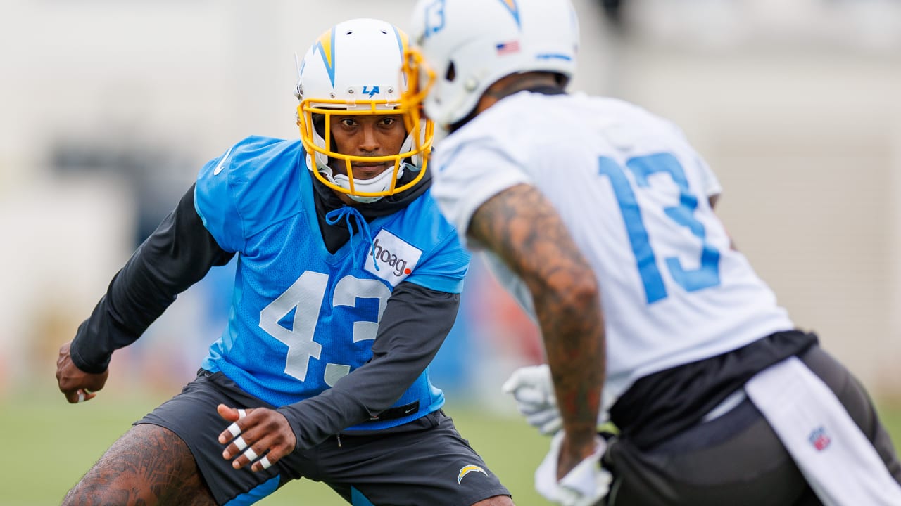 Chargers News: NFL, NFLPA approves first-ever position-specific helmets -  Bolts From The Blue