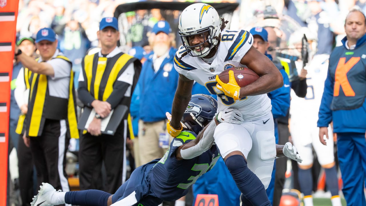 2022 NFL Free Agency: Seahawks signing former Chargers pass rusher Uchenna  Nwosu - Field Gulls