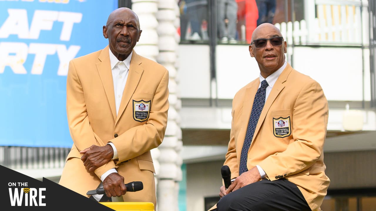 Chargers to retire Charlie Joiner, Kellen Winslow's jersey numbers