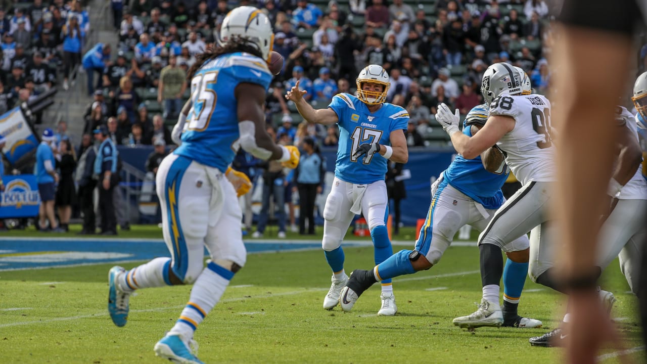 Photos: Raiders Vs. Chargers In-Game