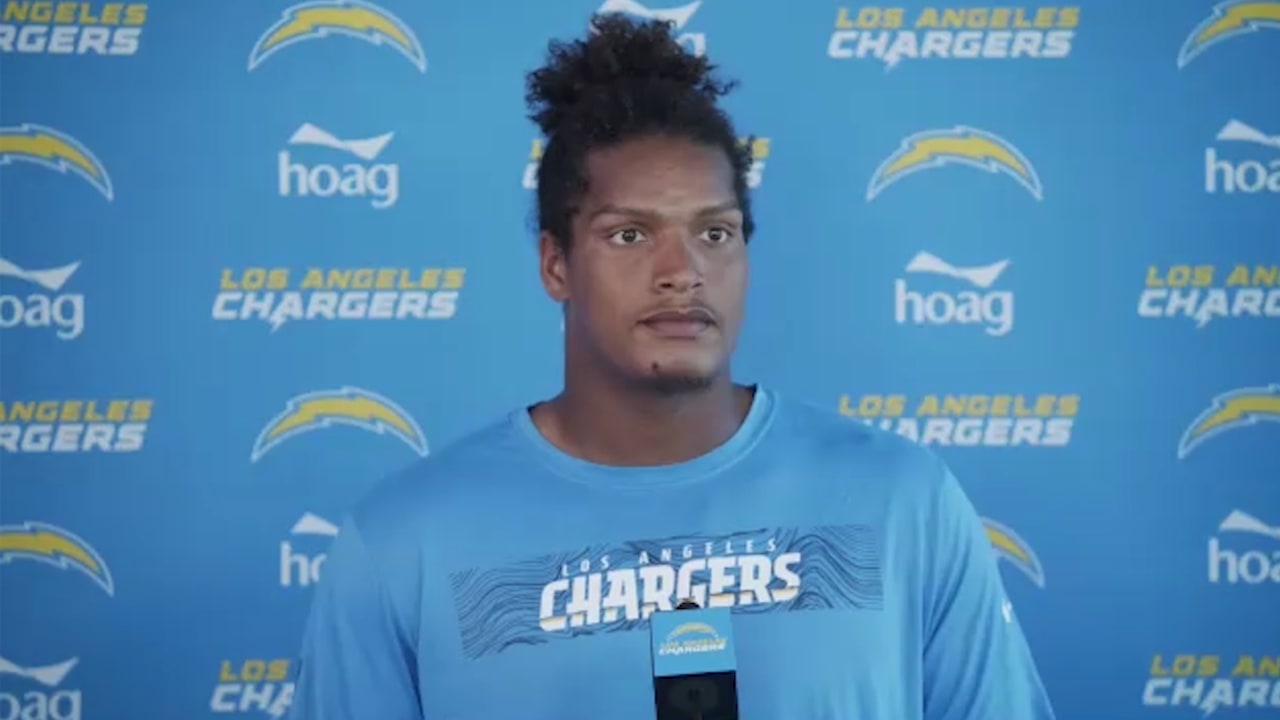 Chargers Defensive Stalwart Isaac Rochell Giving Back To Those In Need 