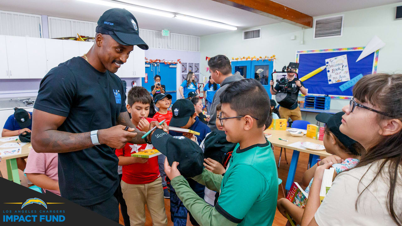 Los Angeles Rams Community  Rams rookies join PLAY 60 Field Day in  celebration of Latino Heritage Month