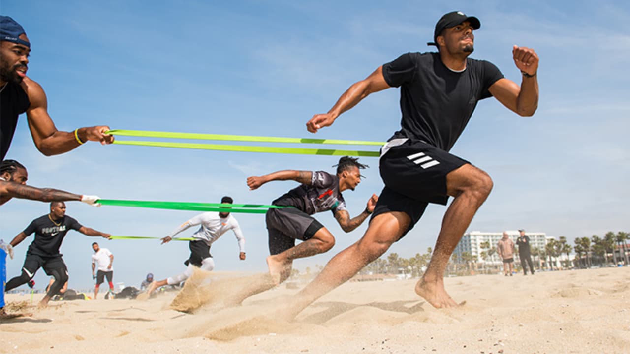 Watch: Chargers' Derwin James shares workout on beach ahead of training camp