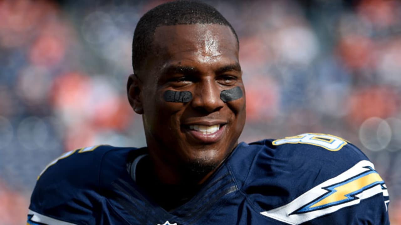 October 14th 2007 - San Diego, CA, USA - The Chargers LaDainian Tomlinson  (right) ,21, celebrates his third of four touchdowns with teammate Antonio  Gates during their game against the Raiders on