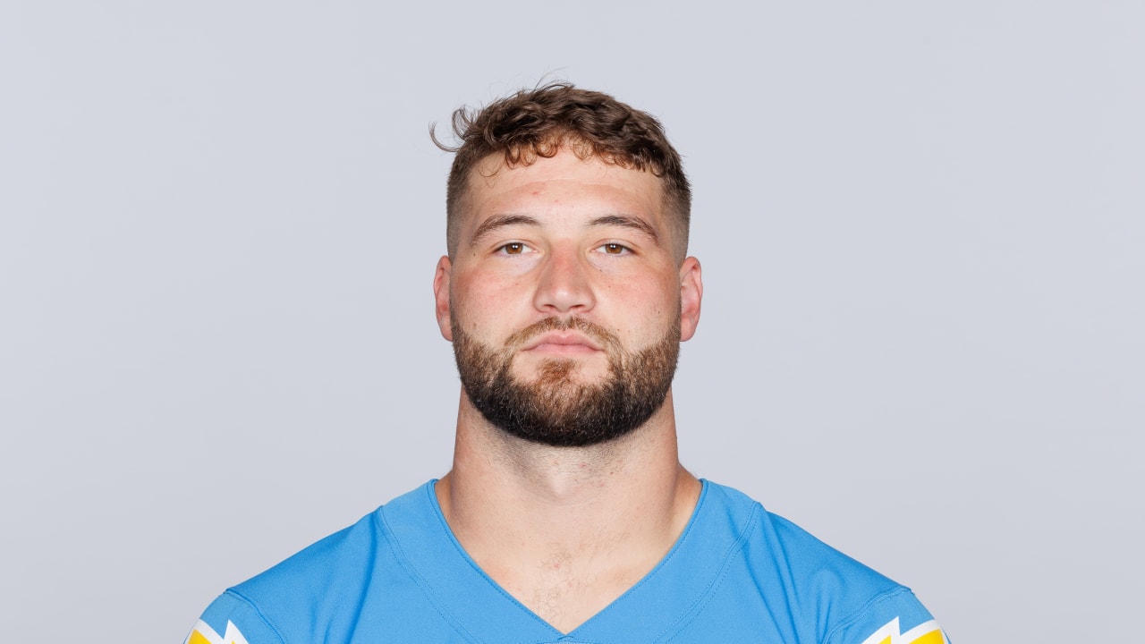 Los Angeles Chargers Re-Sign Morgan Fox