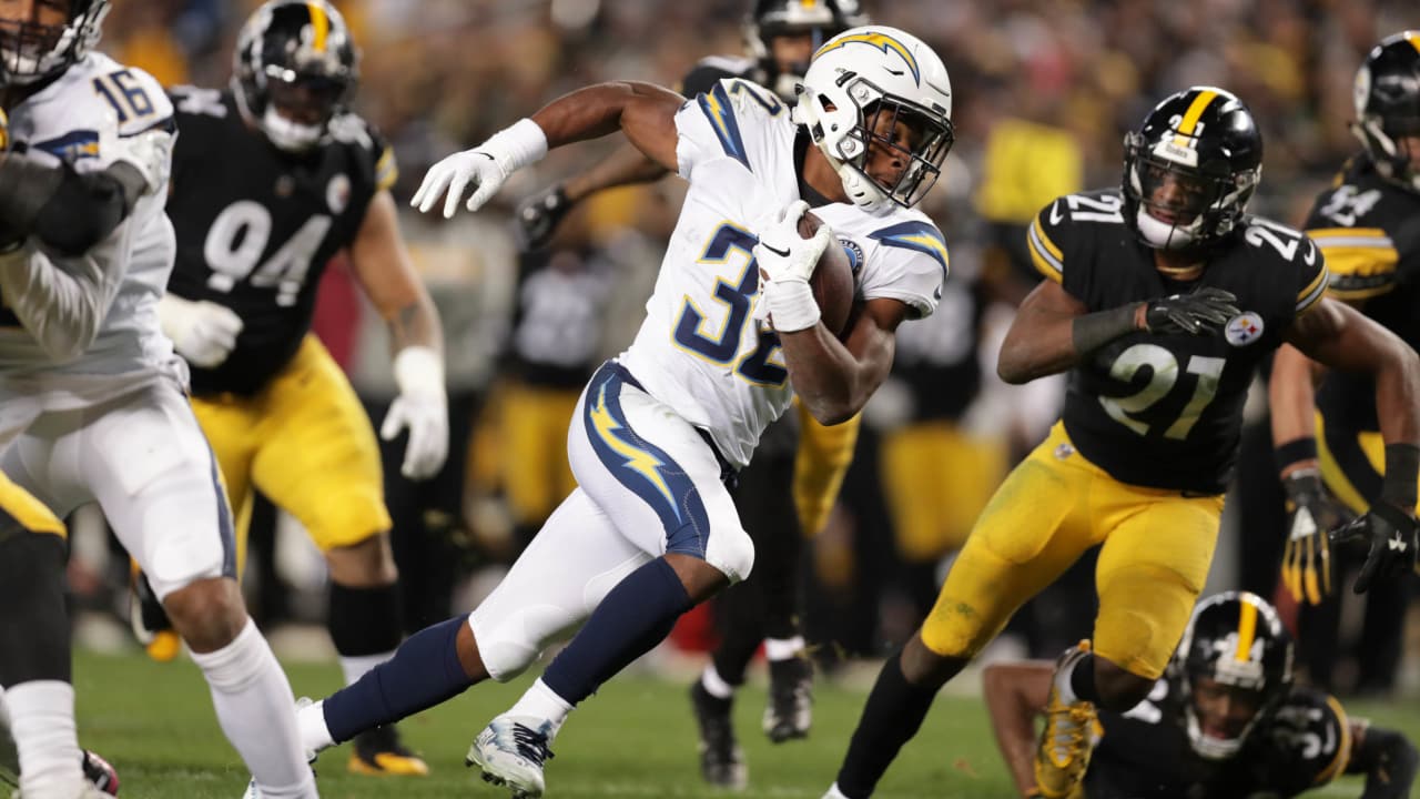 Jackson Gives Chargers First Lead of Game on Shifty TD Run