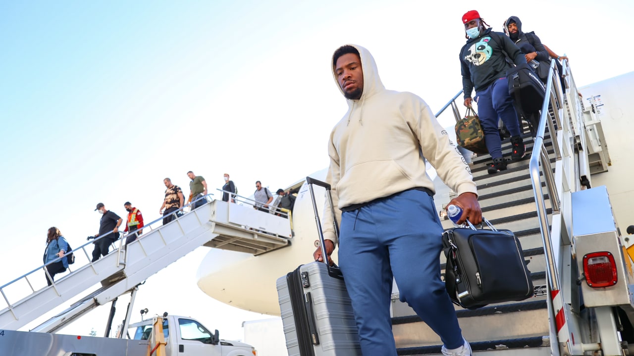 Photos: Chargers Head to Seattle