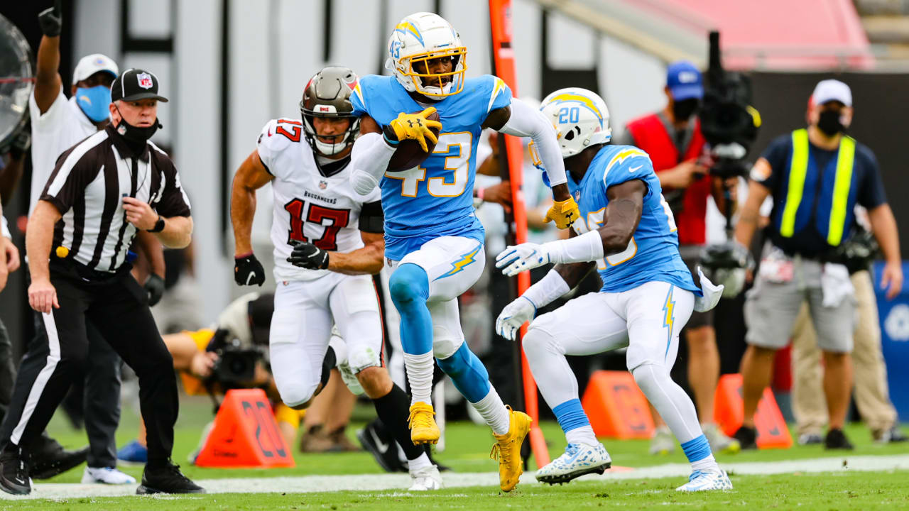 Buccaneers WR Mike Evans, Chargers RB Austin Ekeler lead Players of the Week