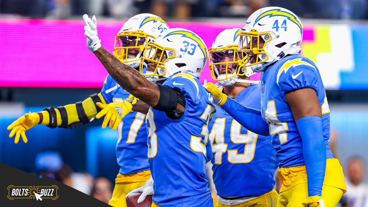 Chargers News: Chargers-Raiders final score predictions - Bolts From The  Blue