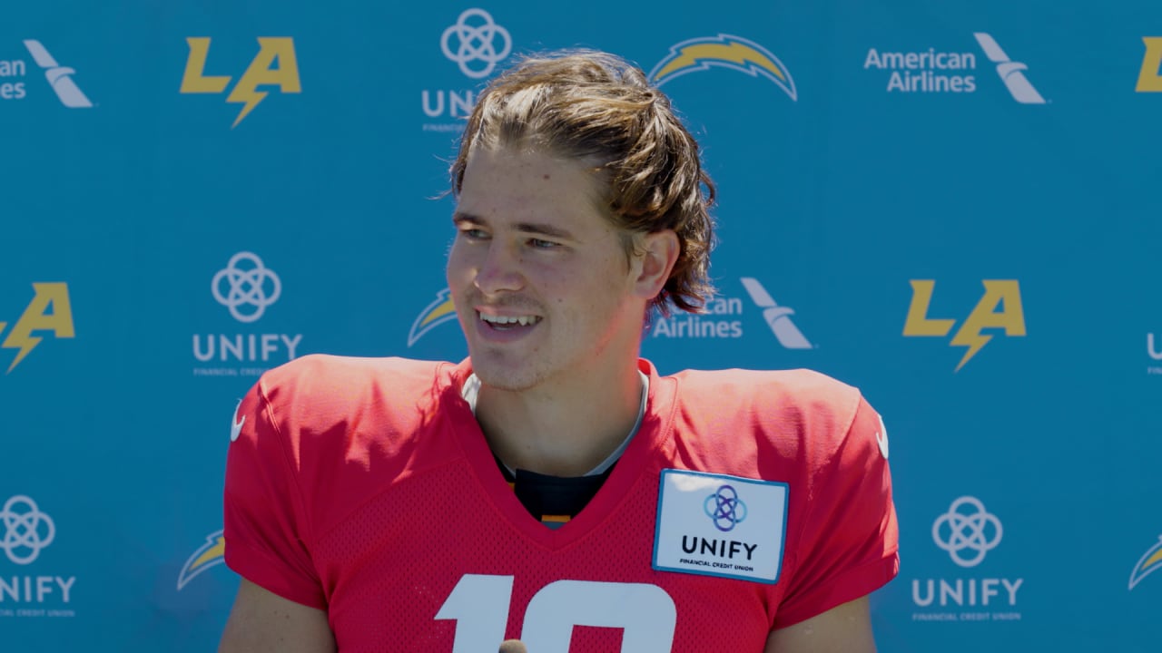 No Face Chargers Girl Offers Justin Herbert a One Night Stand If He  Continues to Play Well - BlackSportsOnline