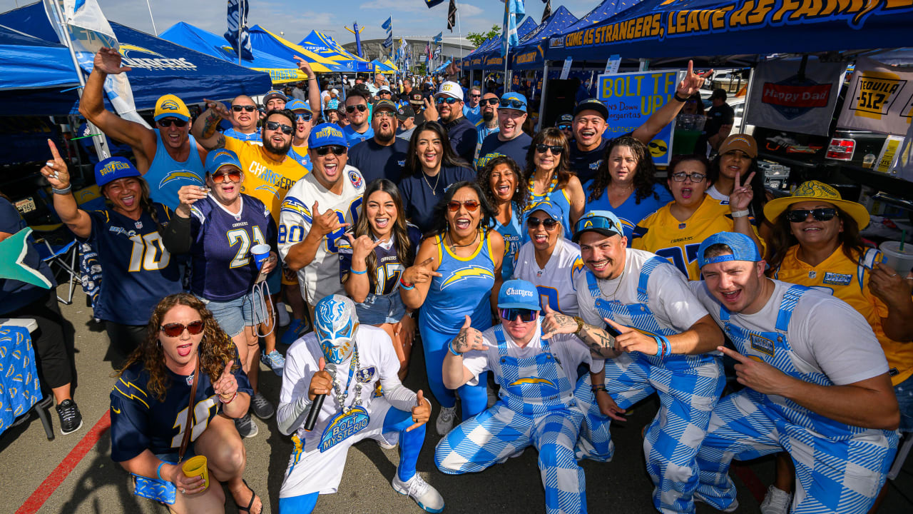 Chargers-Raiders Final Score: Bolts survive late Raiders rally 24-17 -  Bolts From The Blue