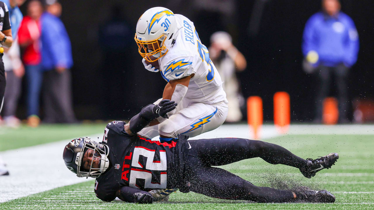 Can't-Miss Play: Los Angeles Chargers quarterback Justin Herbert's 51-yard  bomb to wide receiver Joshua Palmer seals win vs. Raiders