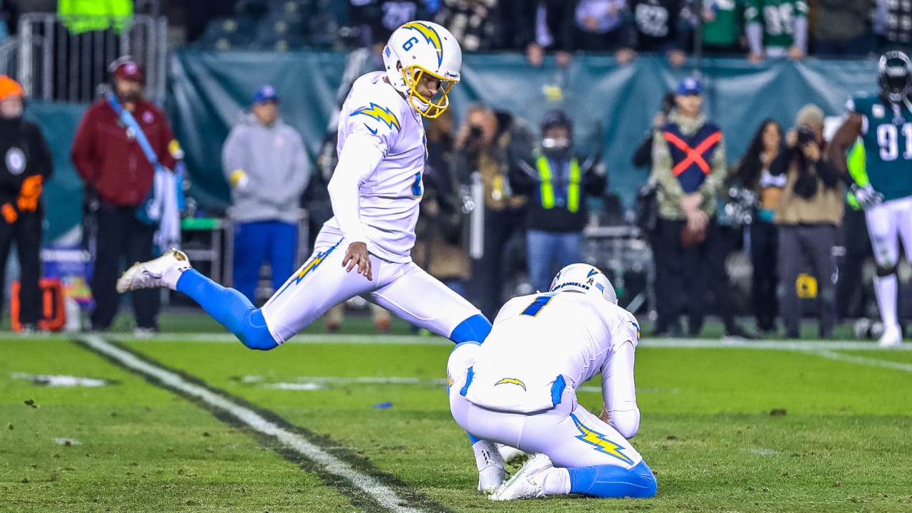 NFL Player Props for Week 3: Kicker Pick for Dustin Hopkins Extra Points  Made