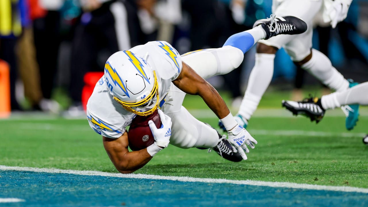 Game Highlights Austin Ekeler Rushes iInto End Zone on Chargers Second