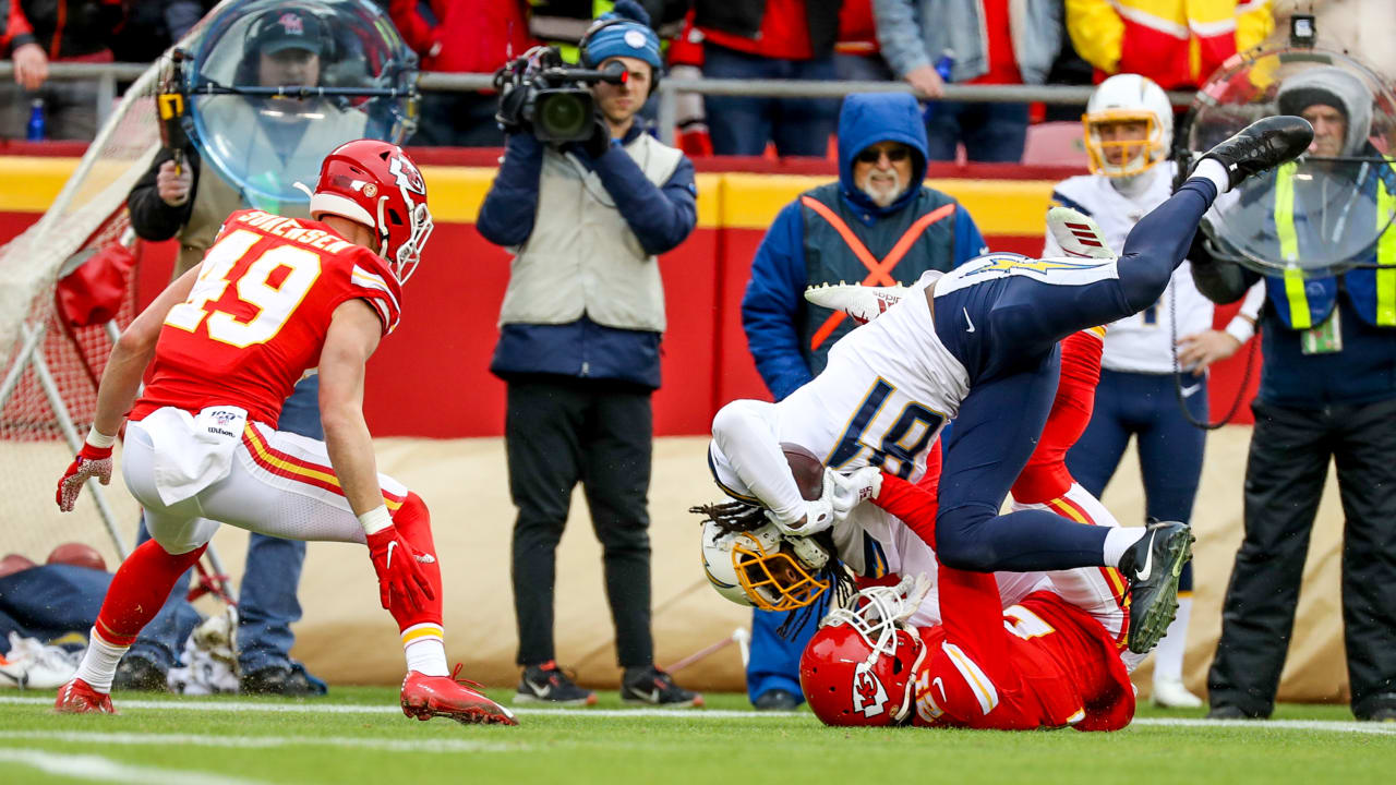 Game Recap: Chargers swept in AFC West, lose to Kansas City 31-21 - Bolts  From The Blue