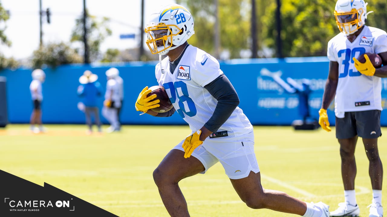 RB Isaiah Spiller makes first appearance in full Chargers uniform