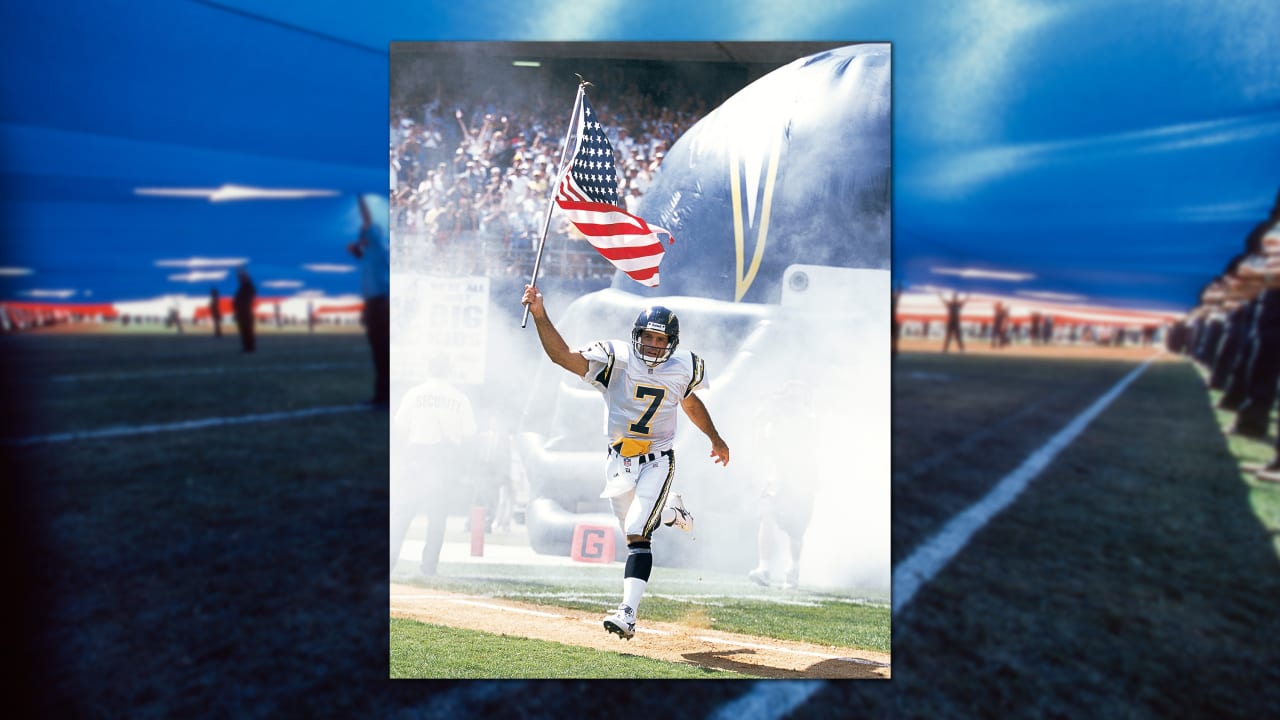 Doug Flutie San Diego Chargers. Editorial Stock Photo - Image of football,  season: 139338228