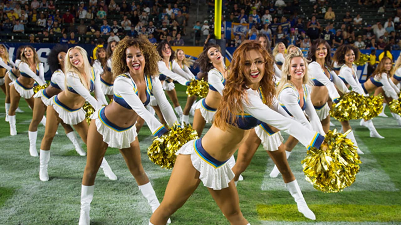 Charger Girls Cheer on the Bolts