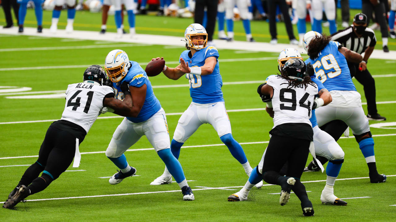 Updates: Herbert's huge game leads Chargers to 39-29 victory vs