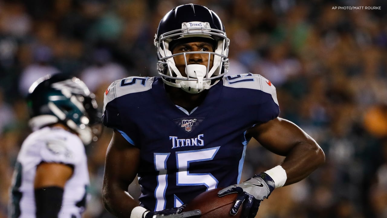 Darius Jennings of the Tennessee Titans plays against the Baltimore