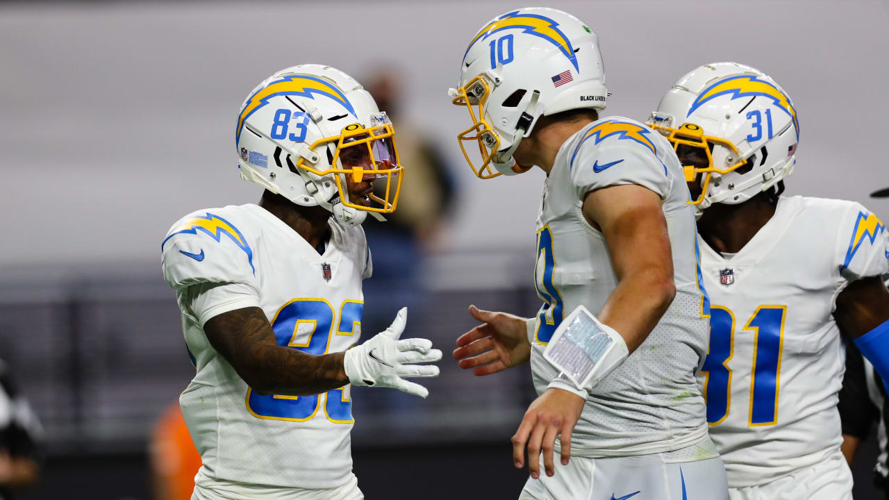 Can't-Miss Play: Los Angeles Chargers quarterback Justin Herbert dials  launch codes on 70-YARD TD to wide receiver Jalen Guyton