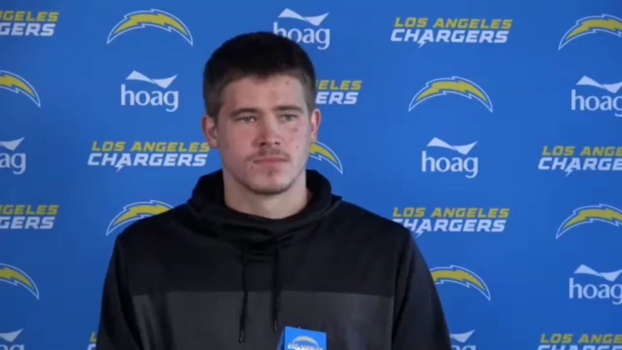 Column: Friskier Justin Herbert gives Chargers a shot in QB-rich AFC - The  San Diego Union-Tribune