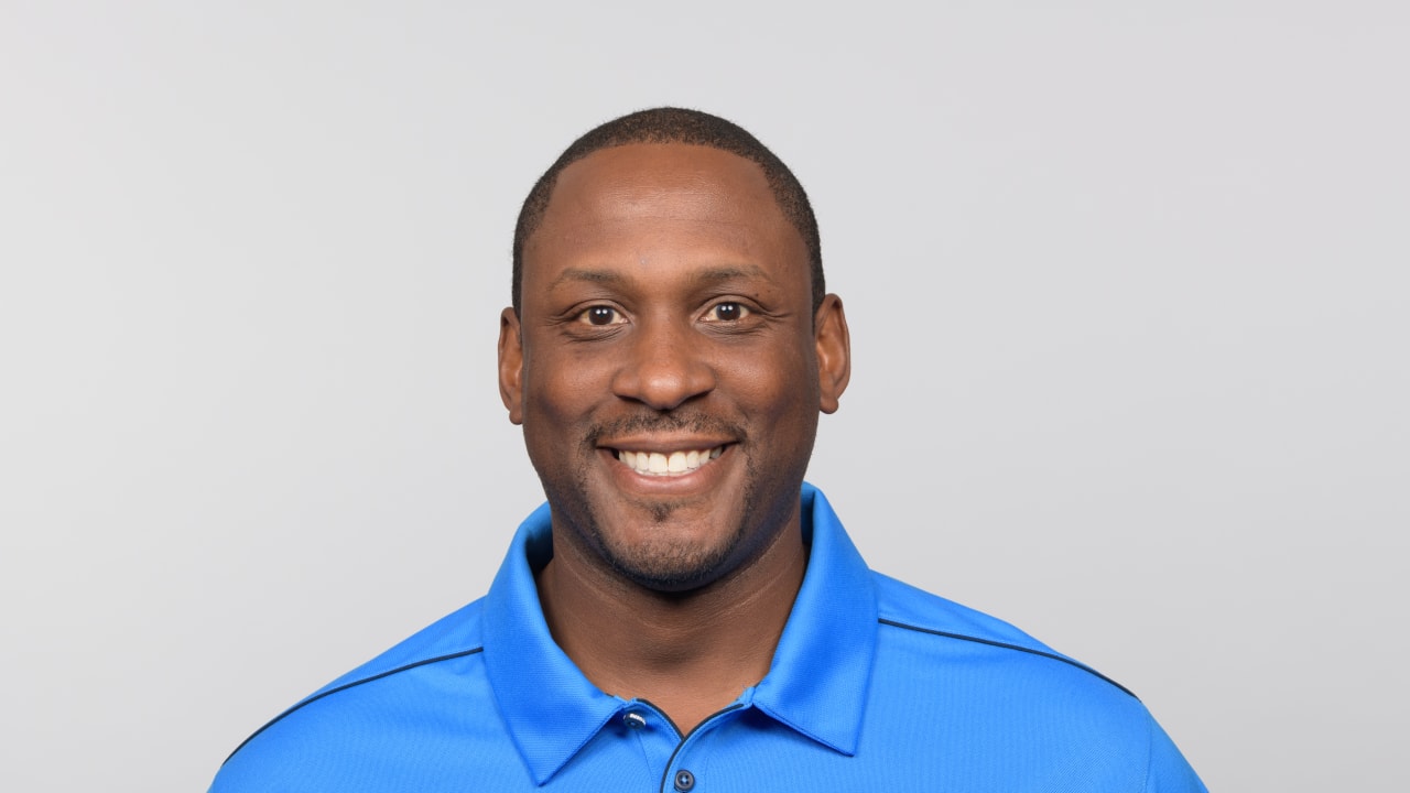 Chargers News: Bolts parting ways with head trainer Damon Mitchell