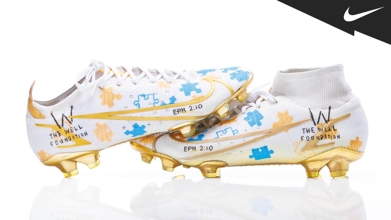 What's with those cleats? Miami Dolphins share stories of their Sunday best